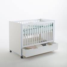 lit bebe avec tiroir et roulettes lisalou lit bebe rangement tiroir decoration maison