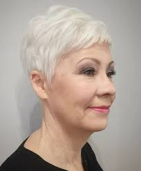 Aren't these styles supposed to protect the ends? 20 Stylish Hairstyles For Short Grey Hair Over 60 4retirees