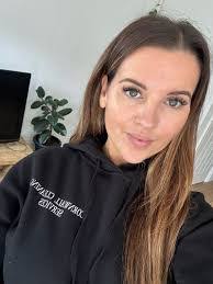 Stephanie Kilby's Instagram, Twitter & Facebook