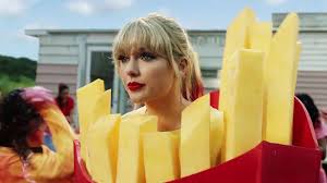 Happy monday morning from taylor swift, who just released the music video for her new single you need to calm down bright and early on youtube. Taylor Swift And Katy Perry In Taylors Latest Music Video You Need To Calm Down 24 Gotceleb
