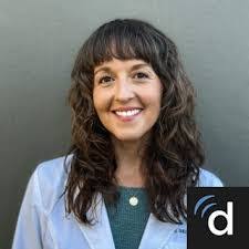 Lynn Ikeda's Instagram, Twitter & Facebook