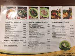 Dari menu yang tersedia itu, kikil kepala kambing bakar lombok ijo menjadi menu unggulan. Resto Lombok Ijo Kuliner Khas Semarang