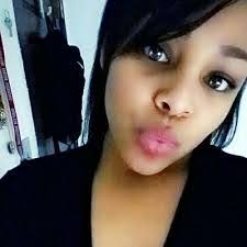 Iris Bray's Instagram, Twitter & Facebook