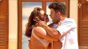 Jacqueline porche285 (@luca_haenni_fanpage) hat bei tiktok ein kurzes video mit der musik diamant erstellt. Luca Hanni Christina Luft Diamant As If The Air Burn With Passion And Desire Iws 2020 9 Youtube