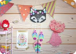 Perles hama, coloriages, perles à tisser, perles hama mario, motifs perles hama. Livres Et Merveilles Mes Decorations En Perles A Repasser