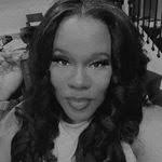 Roslyn Ware's Instagram, Twitter & Facebook