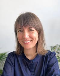 Anna Oller's Instagram, Twitter & Facebook