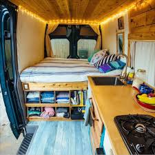 Canapé lit fourgon source google image: Sprintervanlife On Instagram If Anyone Is In The Market For A Sprinter But Doesn T Have The Time And Resources To Bu Fourgon Amenage Camping Diy Van Amenage
