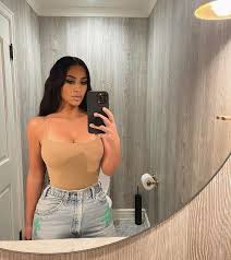Dedicated to pictures of kim kardashian, regularly voted sexiest woman in the world, and without a doubt, proprietor of the most coveted booty in the world. Razcfku2 Qillm