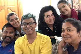 Get all the details on radhika sarathkumar, watch interviews and videos, and see what else bing knows. Raadhika Sarathkumar Daughter Rayanne Hardy Family Unseen Photos