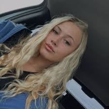 Lucy Barnett's Instagram, Twitter & Facebook