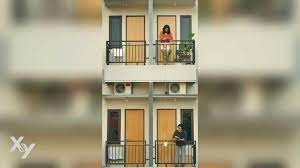 Kamus versi online/daring (dalam jaringan). X Y Hiruk Pikuk Film Vertikal Cinema Poetica