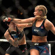 Paige vanzant lost to rachael ostovich at bkfc 19 © instagram / bkfc. Coach Explains Why He Let Paige Vanzant Fight With A Broken Arm Mma Fighting
