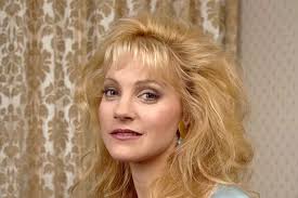 Miranda Burrows's Instagram, Twitter & Facebook