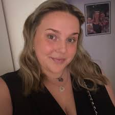 Hi, just a little bit of advice to people that clearly don't understand  personal space… if you see a newborn