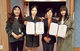 영화감독 이재용, 건축가 조민석, 정재승 카이스트 교수, 평론가 이택광 경희대. ê°¤ëŸ¬ë¦¬ ì›ê´'ëŒ€í•™êµ ì‹í'ˆì˜ì–'í•™ê³¼ ë†ì‹í'ˆìœµí•©ëŒ€í•™ ì›ê´'ëŒ€ ì‹í'ˆì˜ì–'í•™ê³¼