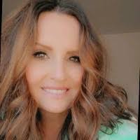 Renee Little's Instagram, Twitter & Facebook