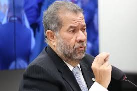 Presidente do PDT considera apoio a Raquel Lyra para garantir vaga de Marília Arraes no Senado