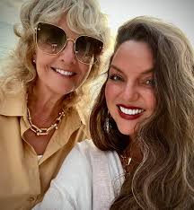 Melanie Ann Layer (Lenny) (@melanieannlayer) • Instagram photos and videos