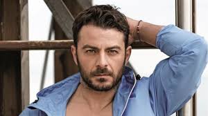 Όλα τα άρθρα σχετικά με: Giwrgos Aggelopoylos Exei Gene8lia Kai Kanei Ton Proswpiko Toy Apologismo