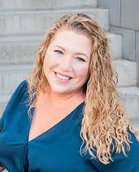 Carla Magee's Instagram, Twitter & Facebook