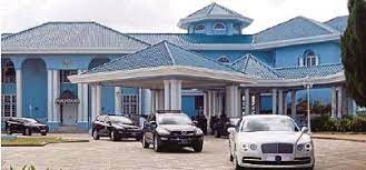 East persiaran sultan abu bakar indera mahkota 8 international islamic university malaysia (iium) kuantan campus. Istana Abdulaziz Tanda Cinta Pasangan Diraja Pressreader