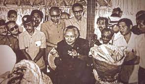 Masa orde baru kemudian dilanjutkan dengan orde reformasi setelah berakhir pada tahun 1998 dan ditandai dengan lengsernya presiden soeharto dari jabatannya setelah menjabat lebih dari 30 tahun. Contoh Soal Sejarah Sbmptn Bab Orde Baru Dan Reformasi Bimbingan Alumni Ui