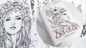 24 de ilustrații fascinante create de artista poloneză mariola budek, printate pe hârtie de înaltă calitate (de 250g). Set Of Art By Mariola Budek Live In Colors