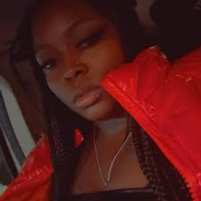 Who makes personalized aprons for business in NWI?