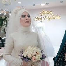 Nisanlik modelleri gelinlik modelleri gelin basi nisan saci dügün 2010. Setri Nur Gelinlik Modelleri Ve Fiyatlari Dugun Buketi