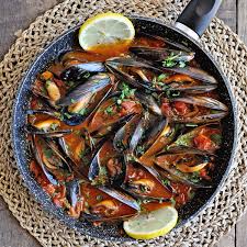 Spanish Mussels Recipe With Paprika Tomatoes Spain On A Fork Spanish Mussels Recipe Mussels Recipe Recipes