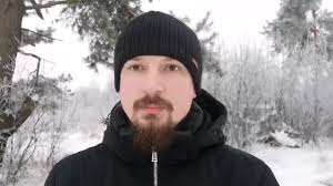 Новы Год і Каляды 🎊 , Ці існуе сувязь паміж Новым годам і Калядамі? Калі  ёсць, то якая? Што аб'ядноўвае сучаснае свецкае свята і старадаўні  дзядоўскі звычай? Пра гэтыя пытанні сёння паразважае ...