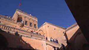 No 10 estel, 47500 midyat a szálláshely szobáinak száma: Midyat Mardin Turkey October 2019 Tourists Visiting Midyat State Guest Video By C Canyalcin Stock Footage 443662192