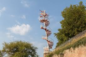 Eine der berühmtesten ulm sehenswürdigkeiten ist wohl das mächtige ulm sehenswürdigkeiten: Die Neue Sehenswurdigkeit In Ulm Aussichtspunkt Berblinger Turm