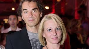 Palik és czollner alonso és raikkönen okán beszél a a fiatalokról, és arról hogy ki mennyit tesz hozzá valami pluszt a technikához 2005 monza. Tulelheti Marsiek Hazassaga Az Ingazast Borsonline