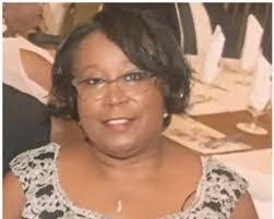 Carrie Bratton's Instagram, Twitter & Facebook