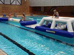 Hallenbad und vitalium in bregenz. Im Bregenzer Hallenbad Konnen Kinder Ubers Wasser Laufen Bregenz Vol At