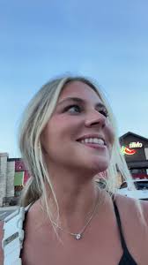 Im still in shock. Basically if your hungry sitting down at chilis would be  faster than any fast food drive thru. What is this magic? #chilis  #resturant #magictrick