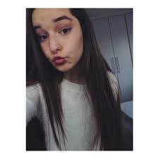 Calli Smith's Instagram, Twitter & Facebook