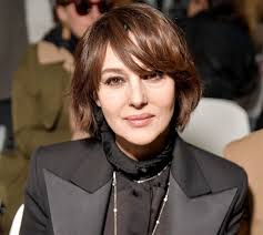 В последний день сентября 1964 года в небольшом итальянском городке città di castello в семье сотрудника одной из транспортных. Monika Beluchchi Posty Na Fishki