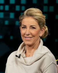 Happy 69th Birthday! Christine Marie Evert (born December 21, 1954), known  as Chris Evert Lloyd from 1979 to 1987. #the80srule #the80s #80sthrowback  #80snostalgia #retrorewind #happybirthday #chrisevert @chrissieevert