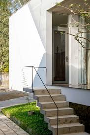 Modern glass railing design ideas frameless glass railings are the latest trend in architectural design. Modern Outdoor Stair Railing Designs And Ideas That Actually Make Sense