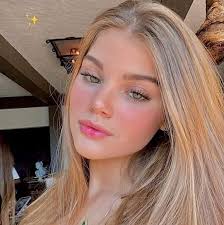 Winter Solstice at Stonehenge. Incredible. Today (12/21) is the shortest  'daylight' day of the year for us in the northern hemisphere and we'll only  GAIN daylight from here forward! 🙌 ☀️