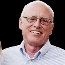 A Life Well Lived: Following the Triune God: Mike Craig: 9798385021444:  Amazon.com: Books