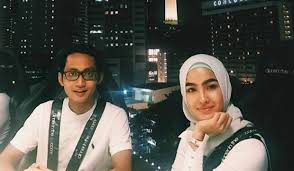 Elfira loy bertunang dengan anak datuk ini reaksi sufian suhaimi. Sufian Suhaimi Tak Berdendam Dengan Elfira Loy