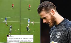 At anthropologie, we have the best gifts for men in your life, for every occasion. David De Gea Blunder Gifts Everton Early Opener Against Manchester United Daily Mail Online