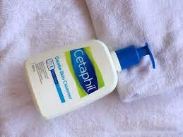 Menjaga kehalusan rambut bayi dan kelembapan kulit bayi. Pencuci Muka Terbaik Cetaphil Bella Idura