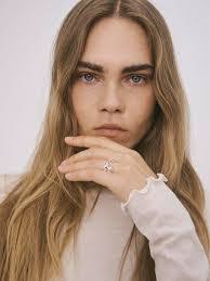 Melissa Ring's Instagram, Twitter & Facebook