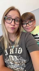 Bobbi Bauder (@mrs.spicydorito)'s videos with Natural food, cooking and  recipes, cooking background music(1324745)