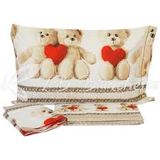 Un apostrofo rosa tra il lenzuolo con angoli e il copriletto. Completo Lenzuola In Flanella Orsetti Teddy Love Letto 1 Piazza E Mezza Lbbiancheria